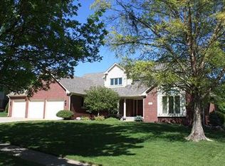 1463 Eagle Trace Dr, Greenwood, IN