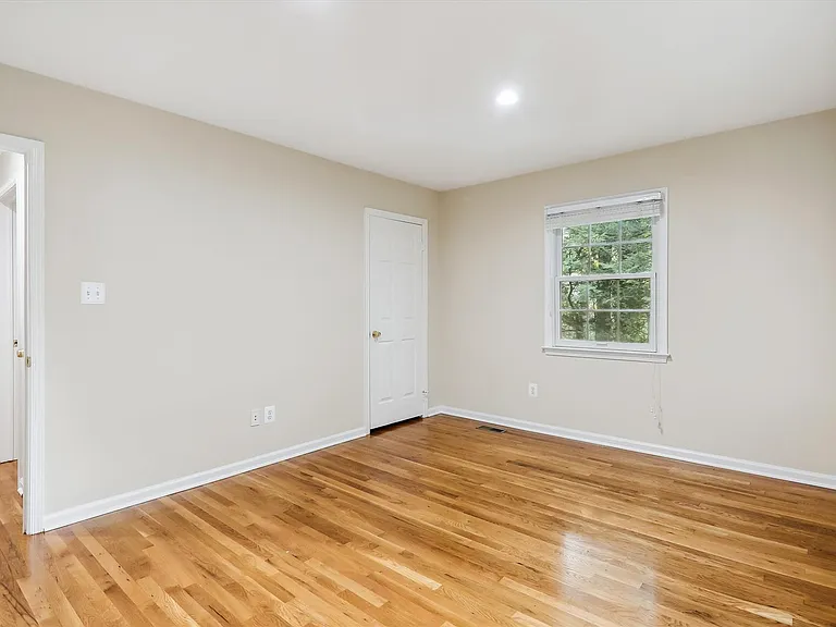 9309 Langford Ct — Photo 43