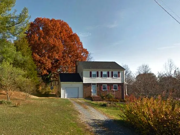 301 Hurt Dr, Ferrum, VA 24088