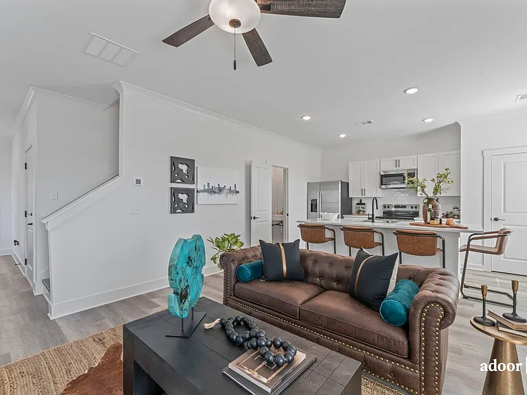 527 Driggs Dr — Photo 6