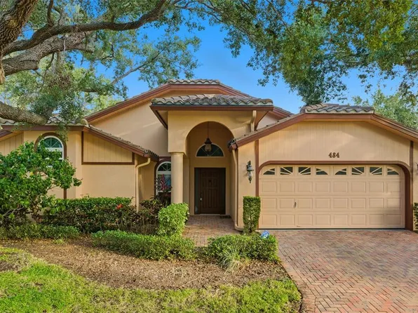 484 Avila Cir NE, Saint Petersburg, FL 33703