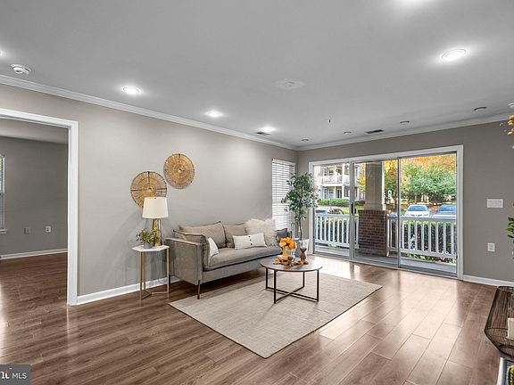 4th image of 13105 Millhaven Pl #7-L