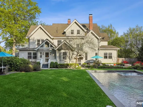 384 Upper Mountain Ave, Montclair, NJ 07043