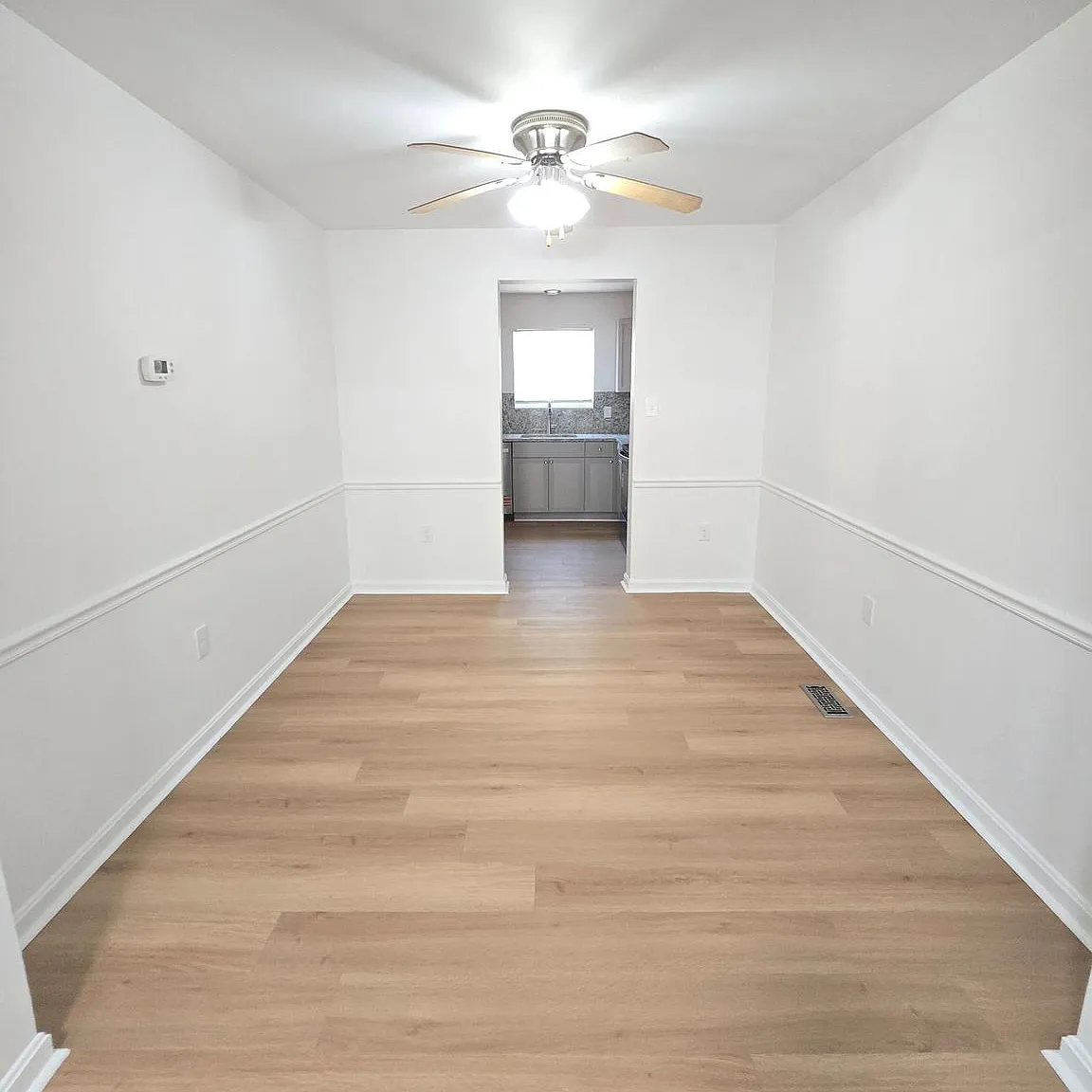 3 bed, 4.0 bath, 1292 sqft, $2,700 — Photo 3