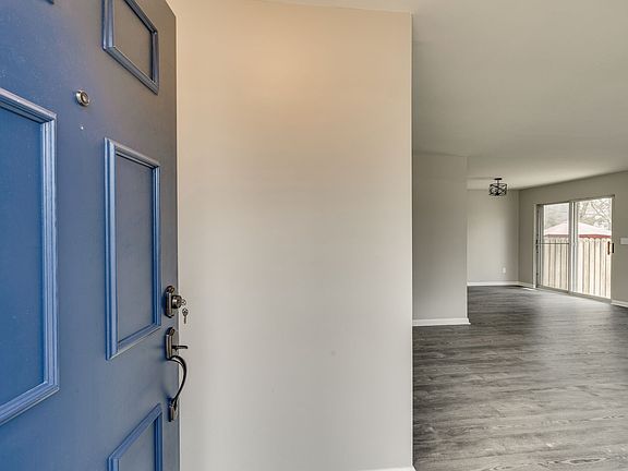 4th image of 1025 Patio Dr