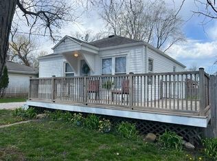 1011 Elm St, Valparaiso, IN 46383