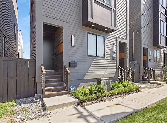 2nd image of 2547 Saint Peter St