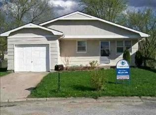 3004 Cardinal Cir, Sedalia, MO 65301