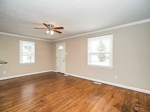 5th image of 10428 Driver Ave