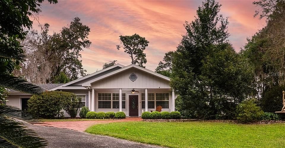 1st image of 44116 Parkway Ln