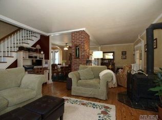 425 Kohr Rd, Kings Park, NY 11754