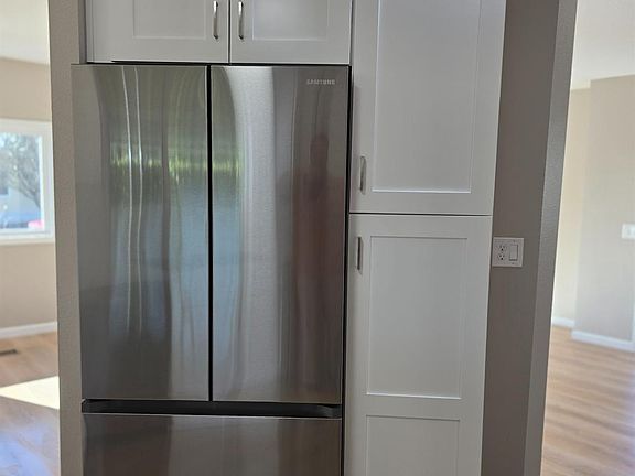 3rd image of 5763 Mobile Drive