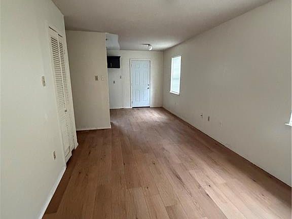 2nd image of 904 W Caffery Ave APT 2
