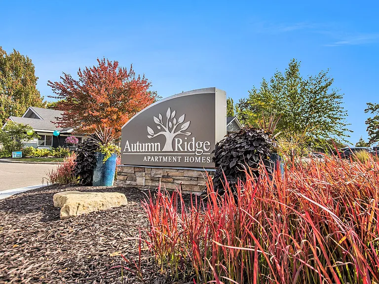 Autumn Ridge Apartment Homes — Photo 26