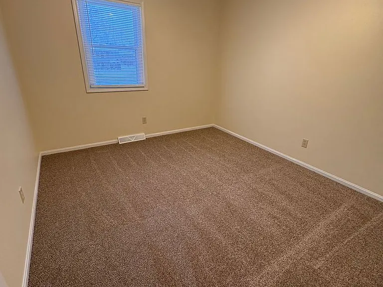 2239 Woodland Trce — Photo 9