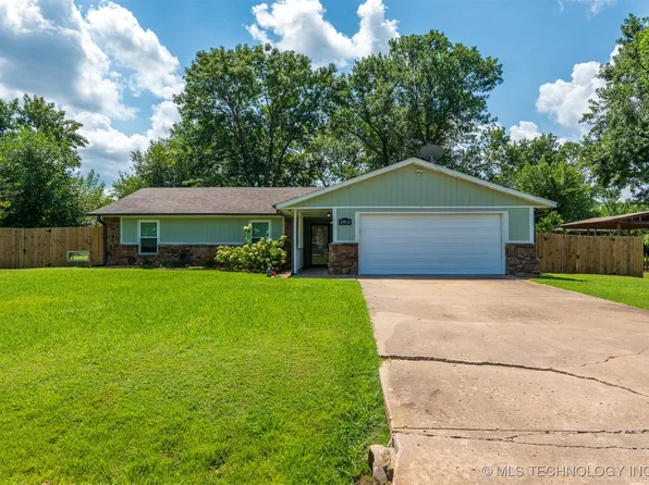 23812 E 102nd St S, Broken Arrow, OK 74014