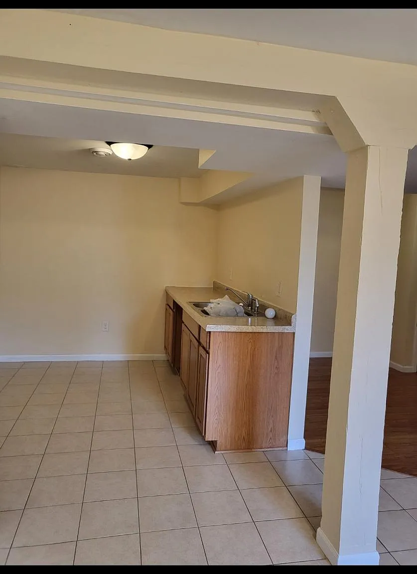 1746 Sims Ave — Photo 4
