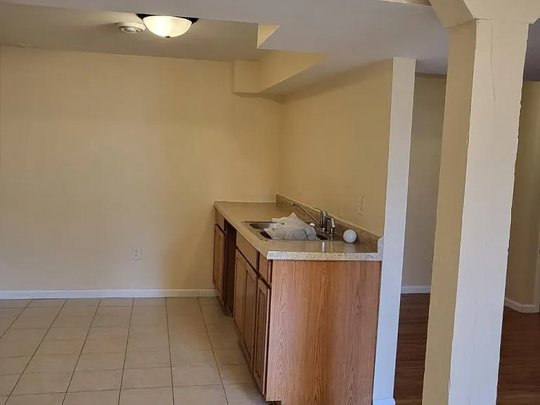 1746 Sims Ave — Photo 4