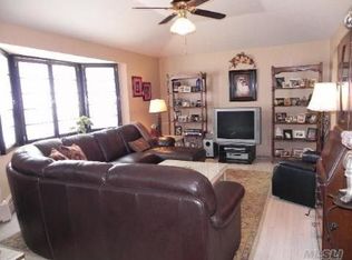 139 Copiague St, Valley Stream, NY 11580