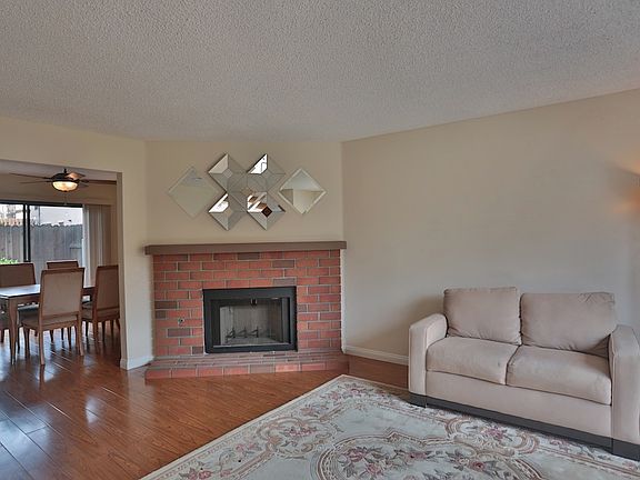 3rd image of 1418 Palm Ave APT D