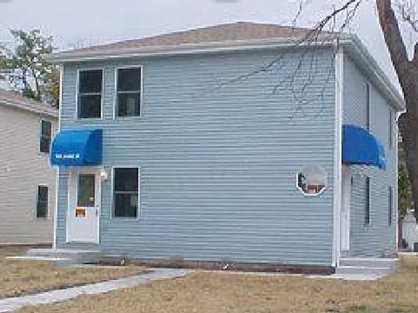 103 W James St, Dwight, IL 60420