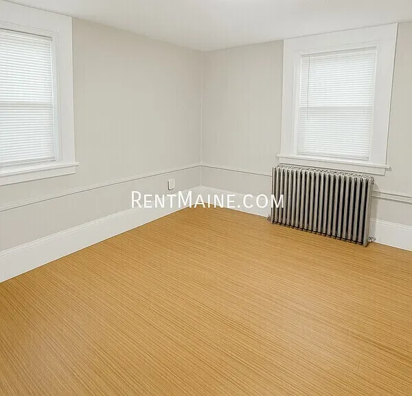 409 4th St #5 — Photo 5