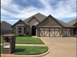 19221 Blossom Ct, Edmond, OK 73012