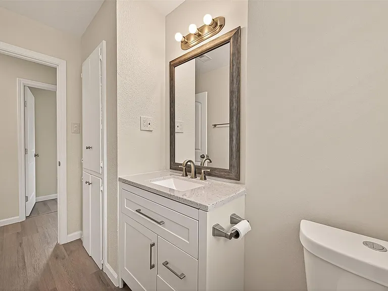 14022 Rosecrest Dr — Photo 11
