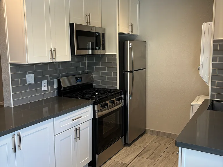 209 Milbrae Ln #7 — Photo 4