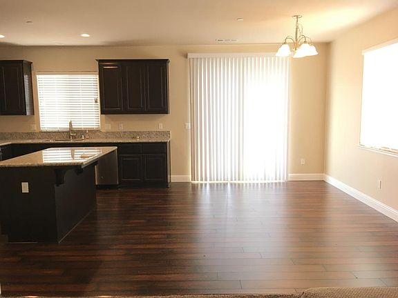 5th image of 491 Woodgate Rd