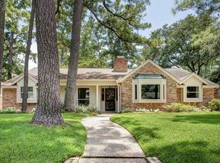 10019 Holly Springs Dr, Houston, TX 77042