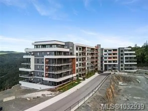 1810 Selenite Pl #614, Langford, BC V9B 7E2