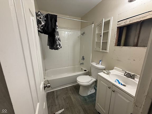5th image of 4014 Richelieu Rd