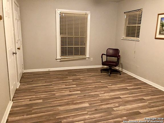 3rd image of 227 Ellana Claire St