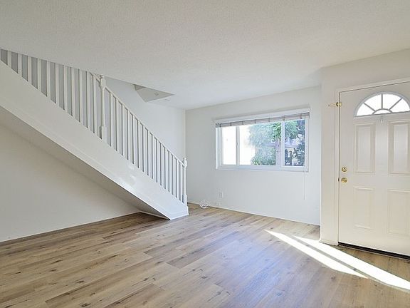 2nd image of 2615 Gates Ave APT D