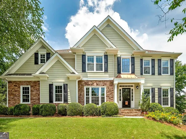 5045 Matthew Meadow Ct, Alpharetta, GA 30004