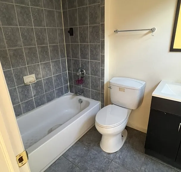 216 12th Ave #1 — Photo 5