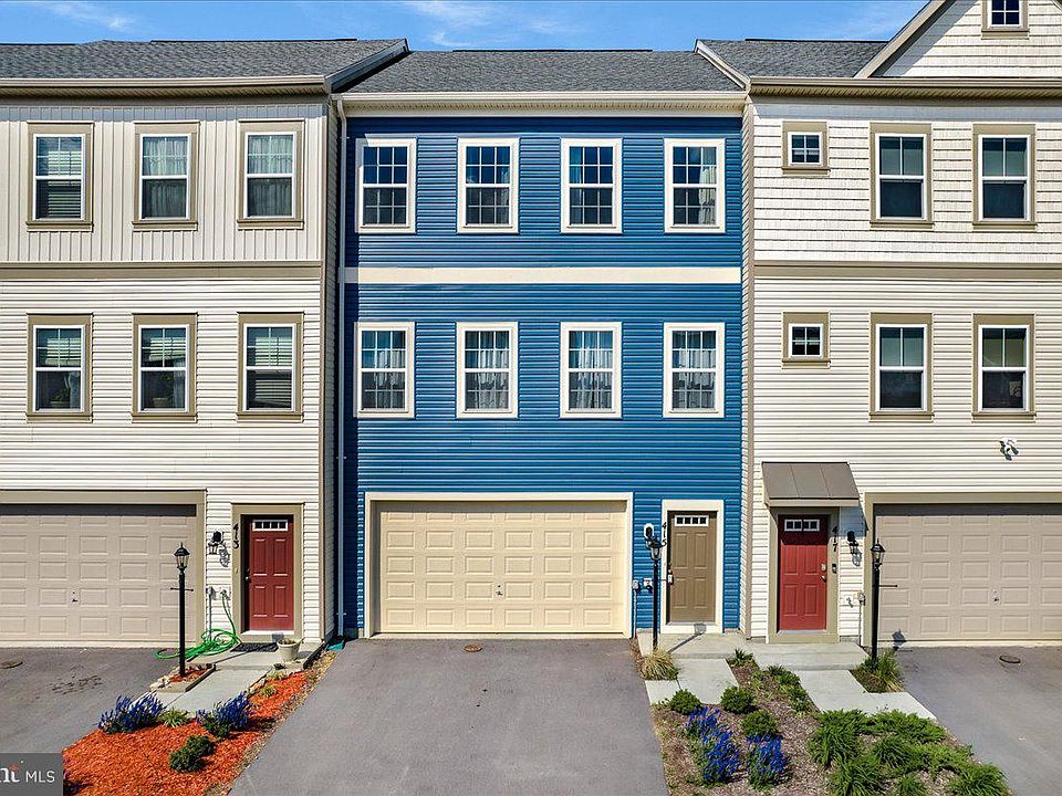 1st image of 415 Parkland Dr