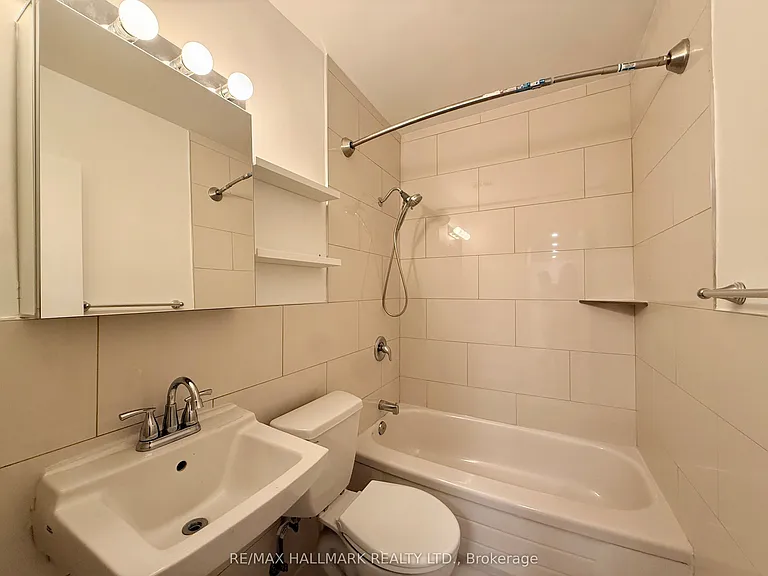 57 Rawlinson Ave #6 — Photo 8