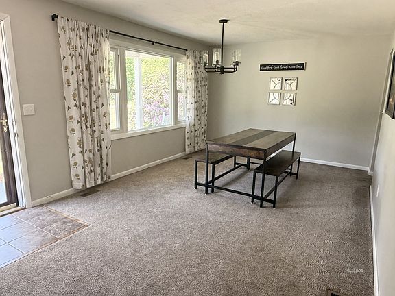 5th image of 27345 Miller Rd