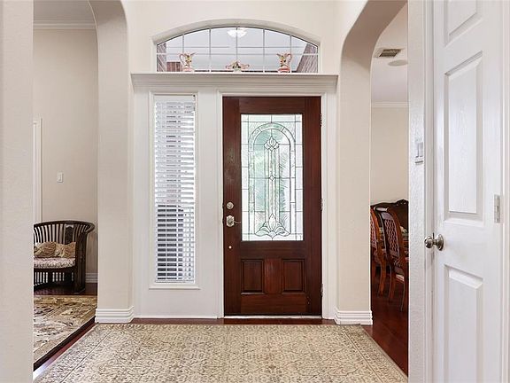 3rd image of 16031 Carlisle Park Ln