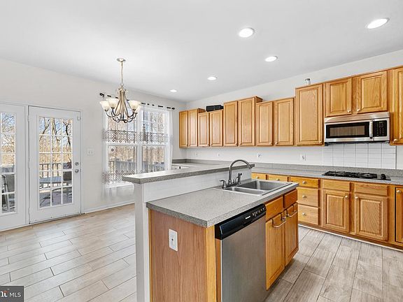 2nd image of 8135 Dove Cottage Ct