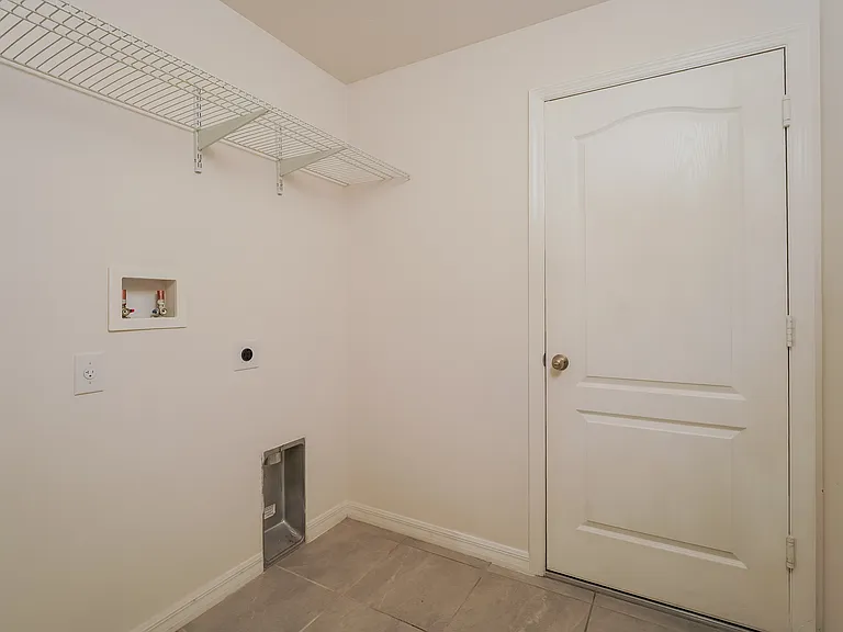 1167 Walden Blvd SE — Photo 14