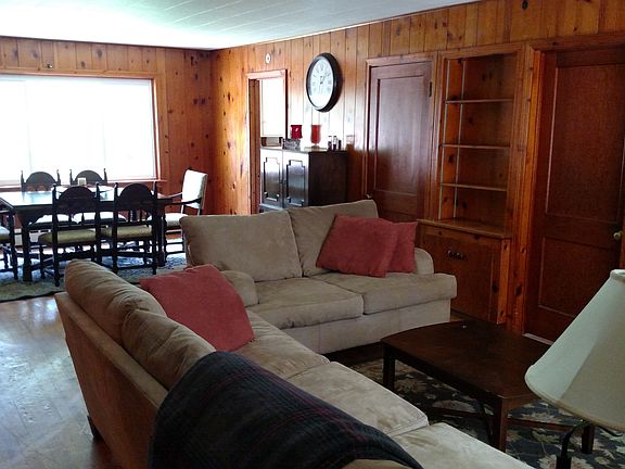 4th image of 44 Parkway St