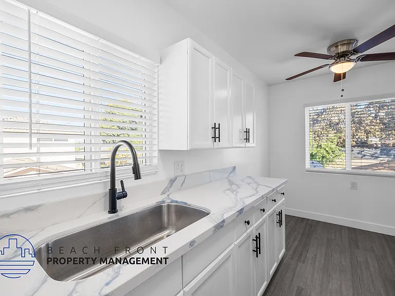 1855 Stanley Ave — Photo 1