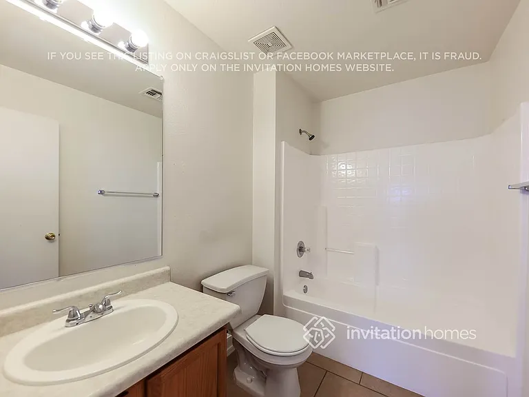 11509 W Wethersfield Rd — Photo 12