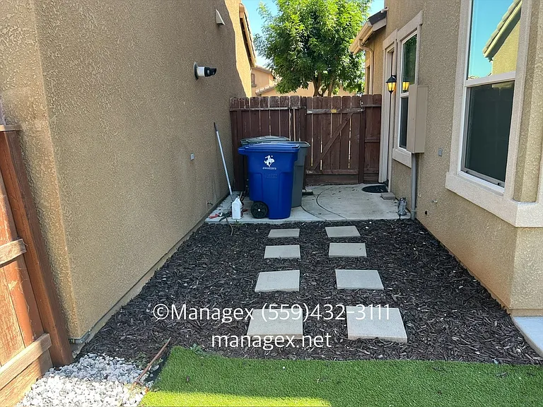 3069 Mount Rainier Ln — Photo 17