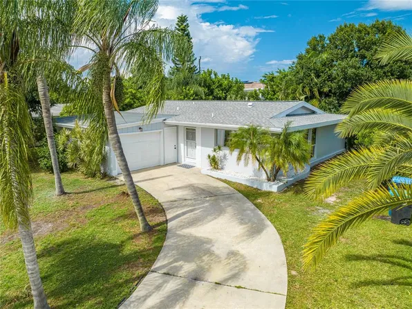722 Bianca Dr NE, Palm Bay, FL 32905