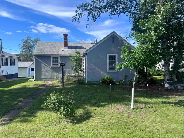 513 E Boundary St, Ely, MN 55731