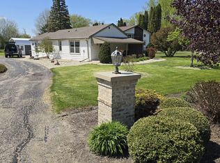 8236 E Wind Lake Rd, Wind Lake, WI 53185